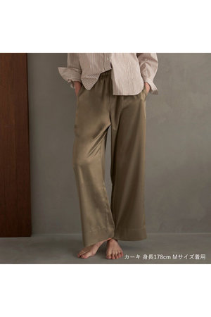 リラックスサテンパンツ