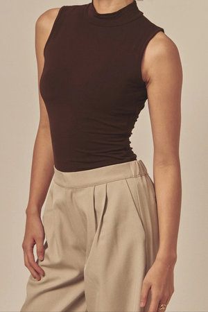 AuraFit NeckHug Padded Tank